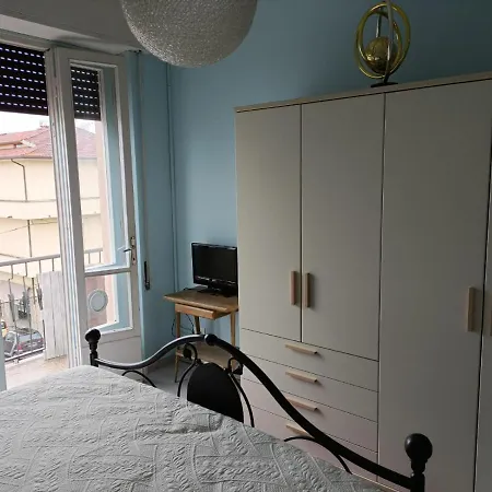 Casa Alice , Lido Di , Lucca *